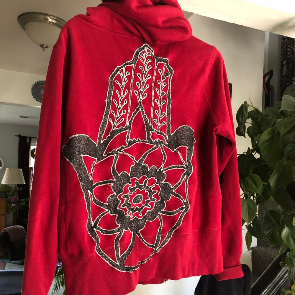 Red wine Hooded sweatshirt with Hamsa appliqué